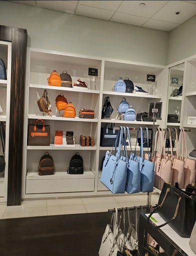 Fashion Accessories Store «Michael Kors», reviews and photos, 1800 Sawgrass Mills Cir #2630, Sunrise, FL 33323, USA