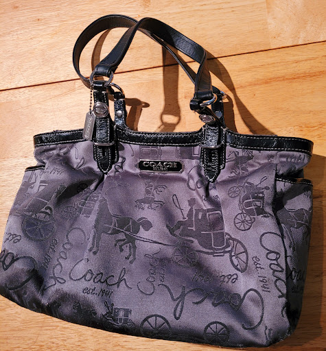 Shoe Repair Shop «Quality Shoe Repair & Luggage», reviews and photos, 2642 W Horizon Ridge Pkwy A5, Henderson, NV 89052, USA