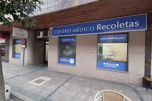 Centro Médico Recoletas Medina image