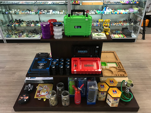 Tobacco Shop «Up In Smoke - Surfside», reviews and photos, 325 US-17 BUS, Surfside Beach, SC 29575, USA