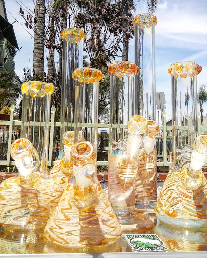 Tobacco Shop «i-nhale Smoke Shop Veteran Owned», reviews and photos, 1055 Redondo Ave, Long Beach, CA 90804, USA