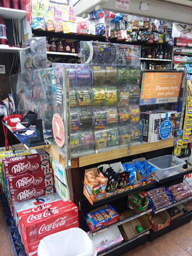 Liquor Store «Oakbrook Food & Liquor», reviews and photos, 17 W604 14th St, Oakbrook Terrace, IL 60181, USA