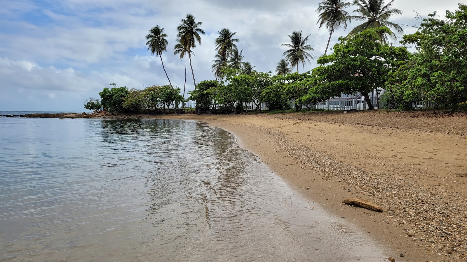 Playa Dorado del Mar beach (Dorado, Puerto Rico) on the map with photos