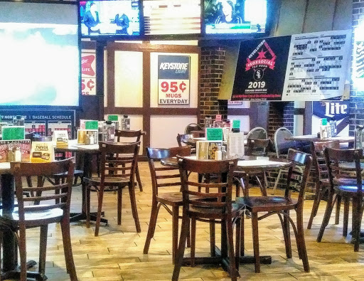 Restaurant «Stadium Sports Club & Pizza», reviews and photos, 4015 W Algonquin Rd, Rolling Meadows, IL 60008, USA
