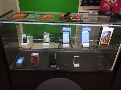 Electronics Repair Shop «Cell Fix Inc», reviews and photos, 8601 N Florida Ave, Tampa, FL 33604, USA