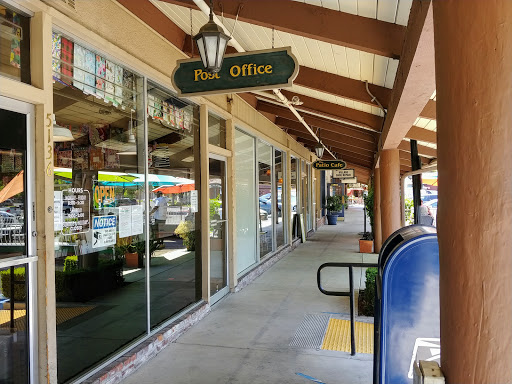 Shopping Mall «Fig Garden Village Shopping Center», reviews and photos, 790 W Shaw Ave, Fresno, CA 93704, USA