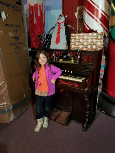 Book Store «Two Sisters Books & More», reviews and photos, 193 Fort Wayne Ave, Richmond, IN 47374, USA