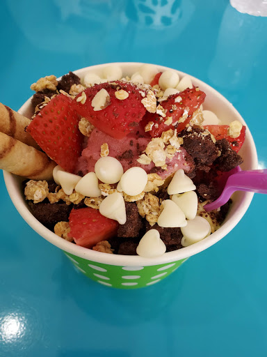 Frozen Yogurt Shop «Berry Bear Frozen Yogurt», reviews and photos, 2257 Wilma Rudolph Blvd, Clarksville, TN 37040, USA