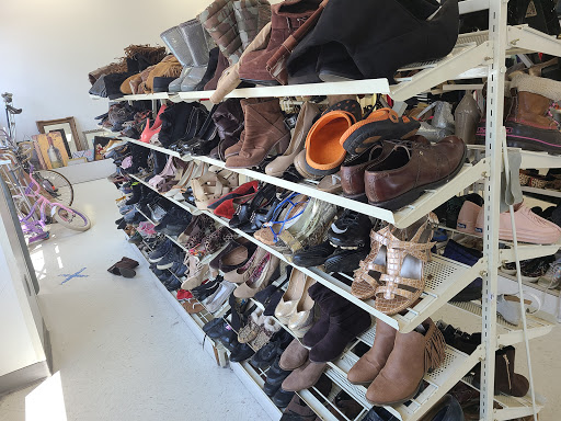 Thrift Store «GCF Donation Center & Store (Wilson)», reviews and photos, 2301 Forest Hills Rd W, Wilson, NC 27893, USA