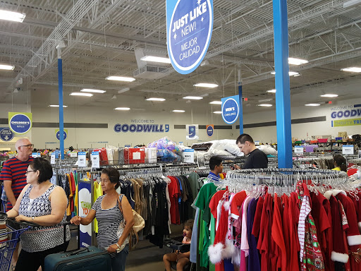 Thrift Store «Pebble Creek Goodwill Retail Store & Donation Center», reviews and photos, 15433 W McDowell Rd, Goodyear, AZ 85395, USA