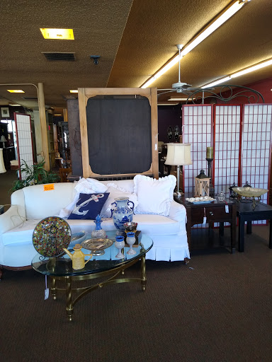 Wallflower's Consignment Furniture