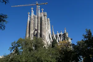 Plaça de la Sagrada Família image