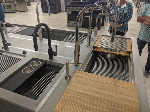 Appliance Store «Hahn Appliance Warehouse», reviews and photos, 6710 S 105th E Ave, Tulsa, OK 74133, USA