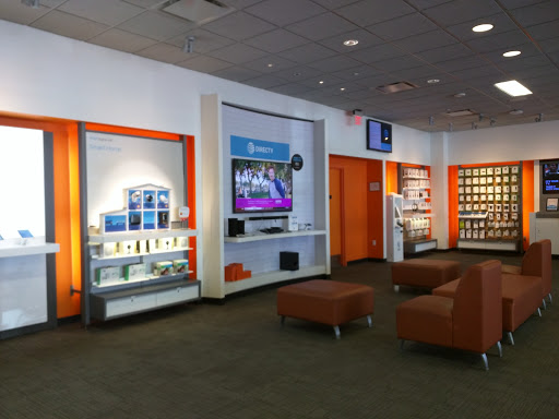 Cell Phone Store «AT&T», reviews and photos, 8657 Villa La Jolla Dr #131, La Jolla, CA 92037, USA