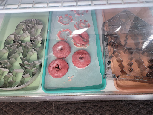 Dessert Shop «Honey Creme Donut Shop», reviews and photos, 514 Vincennes St, New Albany, IN 47150, USA