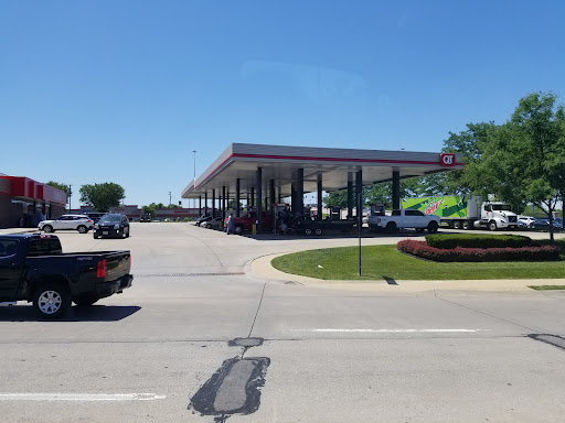 Gas Station «QuikTrip», reviews and photos, 1140 W Pearce Blvd, Wentzville, MO 63385, USA