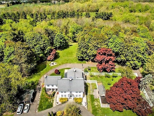 Real Estate Agency «Elyse Harney Real Estate - Salisbury», reviews and photos, 11 E Main St, Salisbury, CT 06068, USA