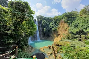 Nglirip Waterfall image