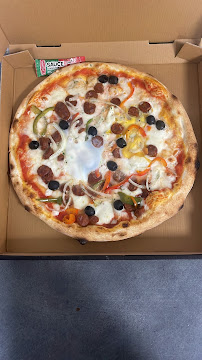 Plats et boissons du Pizzeria Pizza Di Napoli à Cléry-Saint-André - n°4