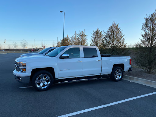 Tire Shop «Discount Tire Store - Chamblee, GA», reviews and photos, 4900 Peachtree Rd, Chamblee, GA 30341, USA