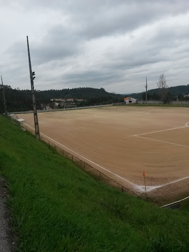Comentários e avaliações sobre o Complexo Desportivo Vale Das Cavadas