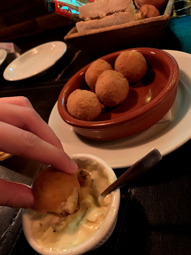 Restaurants to eat fondue in Montevideo