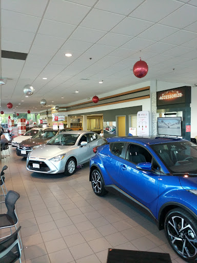 Toyota Dealer «Maplewood Toyota», reviews and photos, 2873 Maplewood Dr, Maplewood, MN 55109, USA