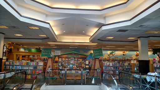 Book Store «Barnes & Noble», reviews and photos, 5377 Tamiami Trail N, Naples, FL 34108, USA