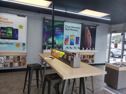 Cell Phone Store «Boost Mobile», reviews and photos, 3364 W Broward Blvd, Fort Lauderdale, FL 33312, USA