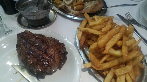 Alvear and Nueve de Julio Grill