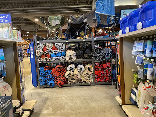 Sporting Goods Store «Bass Pro Shops», reviews and photos, 4500 Baldwin Rd, Auburn Hills, MI 48326, USA