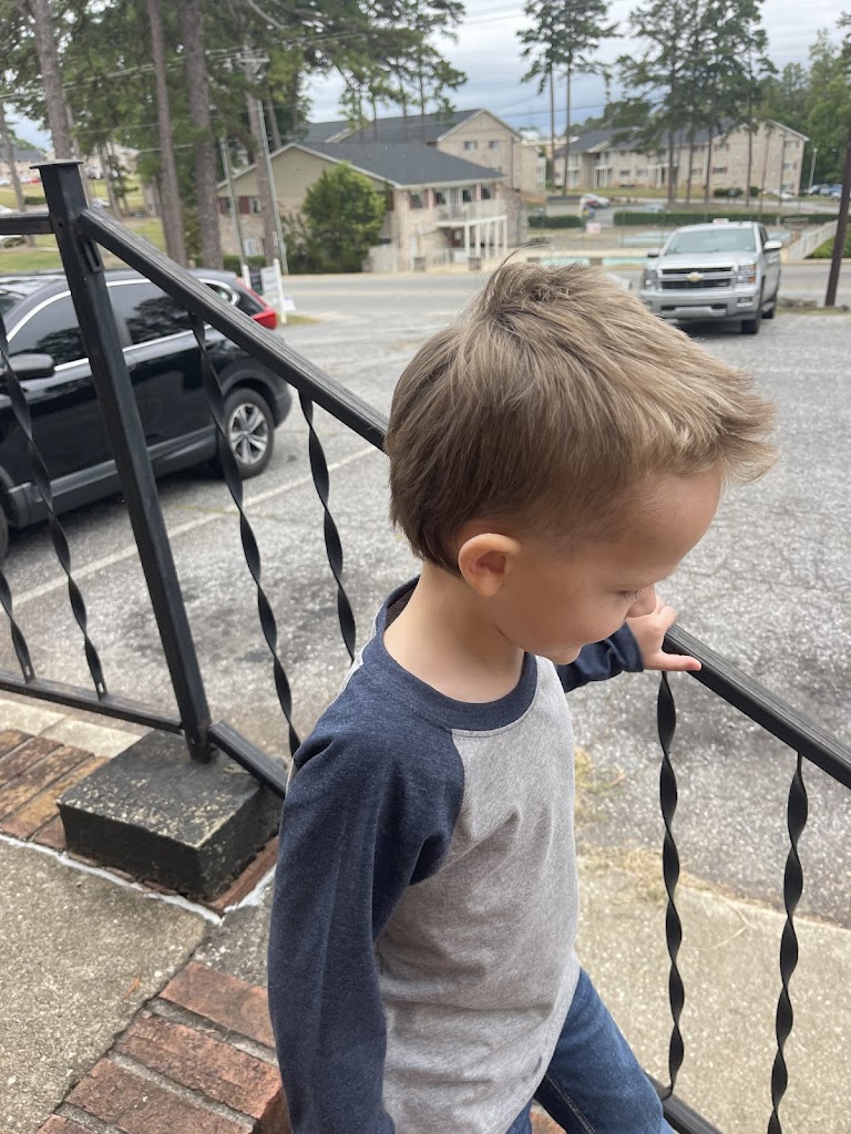 Tonio’s Barbershop 29301