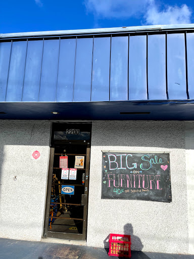 Thrift Store «Hidden Treasures Thrift Store», reviews and photos, 2200 NW 9th Ave, Wilton Manors, FL 33311, USA