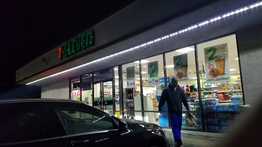 7-Eleven, 1802 E Huntington Dr, Duarte, CA 91010, USA, 