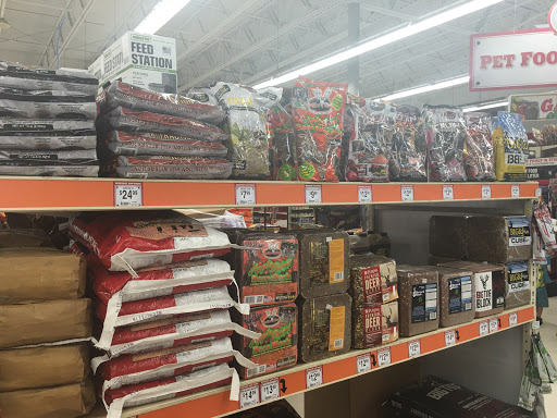 Home Improvement Store «Tractor Supply Co.», reviews and photos, 15981 OH-170, East Liverpool, OH 43920, USA