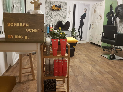 Scherenschnitt by Iris Brunner In Trofaiach