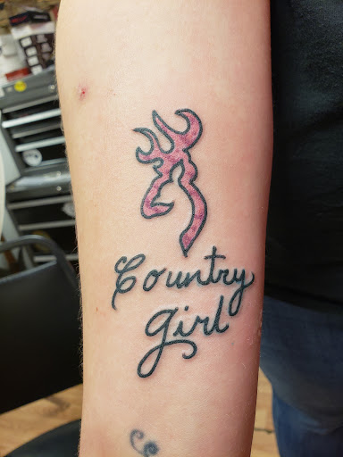 Tattoo Shop «Patriotic Pain Tattoo & Body Piercing», reviews and photos, 5658 William Penn Hwy, Murrysville, PA 15668, USA