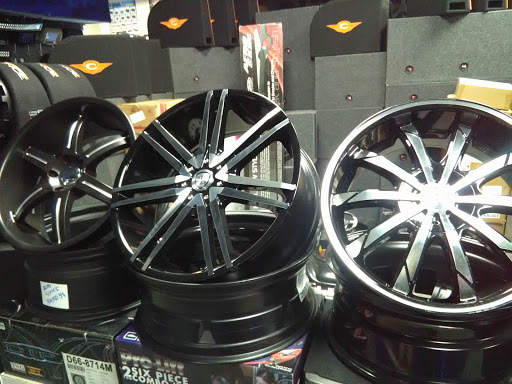 Electronics Repair Shop «Auto Electronic Specialists», reviews and photos, 2428 Nolensville Pike, Nashville, TN 37211, USA