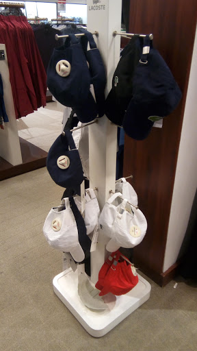 Shopping Mall «Oxmoor Center», reviews and photos, 7900 Shelbyville Rd, Louisville, KY 40222, USA