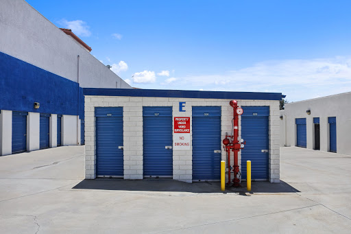 Self-Storage Facility «US Storage Centers», reviews and photos, 4454 Lowell Ave, La Crescenta, CA 91214, USA