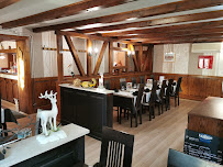 Atmosphère du Restaurant français Hostellerie du Cerf Blanc à Neuhaeusel - n°8