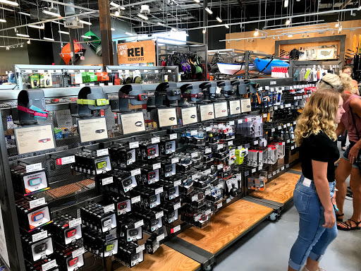 Camping Store «REI», reviews and photos, 350 Independence Blvd, Virginia Beach, VA 23462, USA