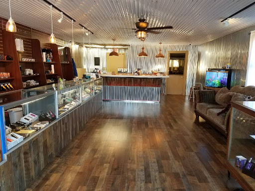 Cigar Shop «Electric Smoke Vapor House», reviews and photos, 322 S Anderson St, Tullahoma, TN 37388, USA