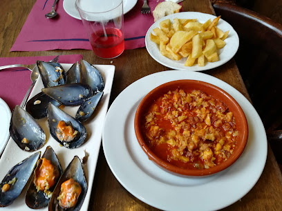 Restaurante Sidrería Les Ablanes - del, Plaza Carbayedo, 51, 33402 Avilés, Asturias, Spain