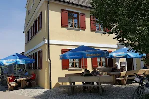 Gasthaus zum Schlößle - Lindenau | schwäbisch regionale Küche - Biergarten image