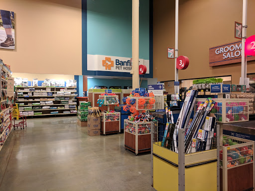 Pet Supply Store «PetSmart», reviews and photos, 315 Gellert Blvd, Daly City, CA 94015, USA