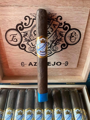 Cigar Shop «Mancave Cigar Lounge», reviews and photos, 2920 E Commercial Blvd, Fort Lauderdale, FL 33308, USA