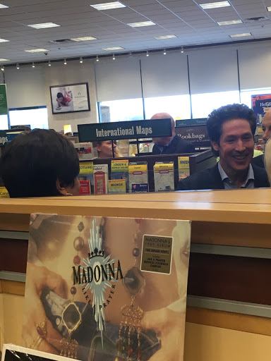 Book Store «Barnes & Noble», reviews and photos, 14790 Greyhound Plaza, Carmel, IN 46032, USA