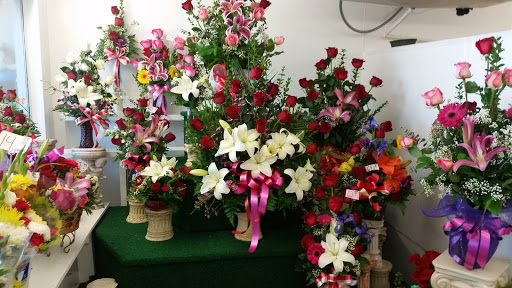 Anna Wholesale Flower & Gifts