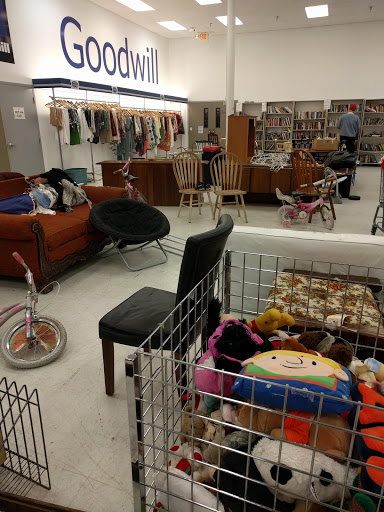 Thrift Store «Goodwill Store Manchester», reviews and photos, 2161 Hillsboro Blvd #5, Manchester, TN 37355, USA